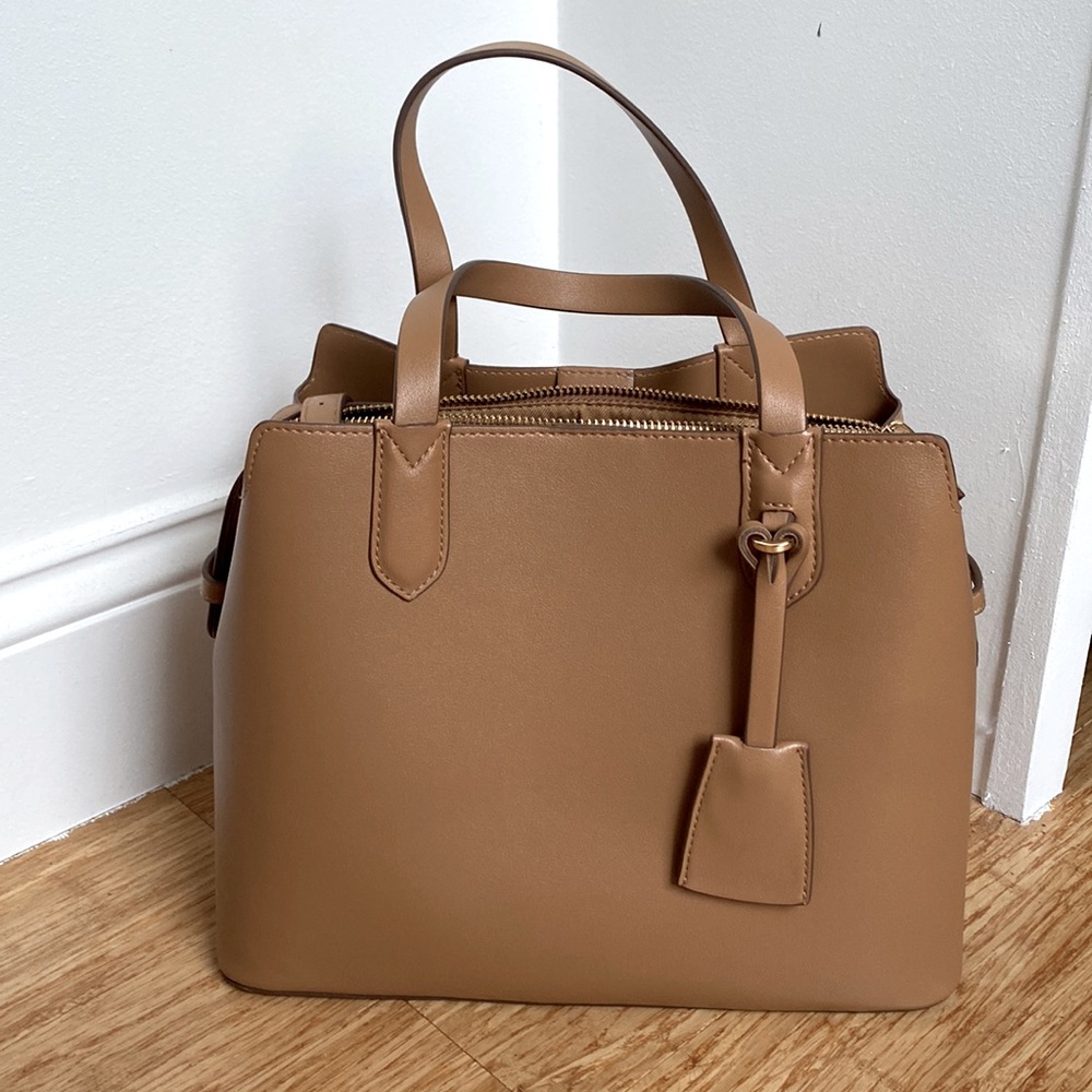 Tan shoulder bag